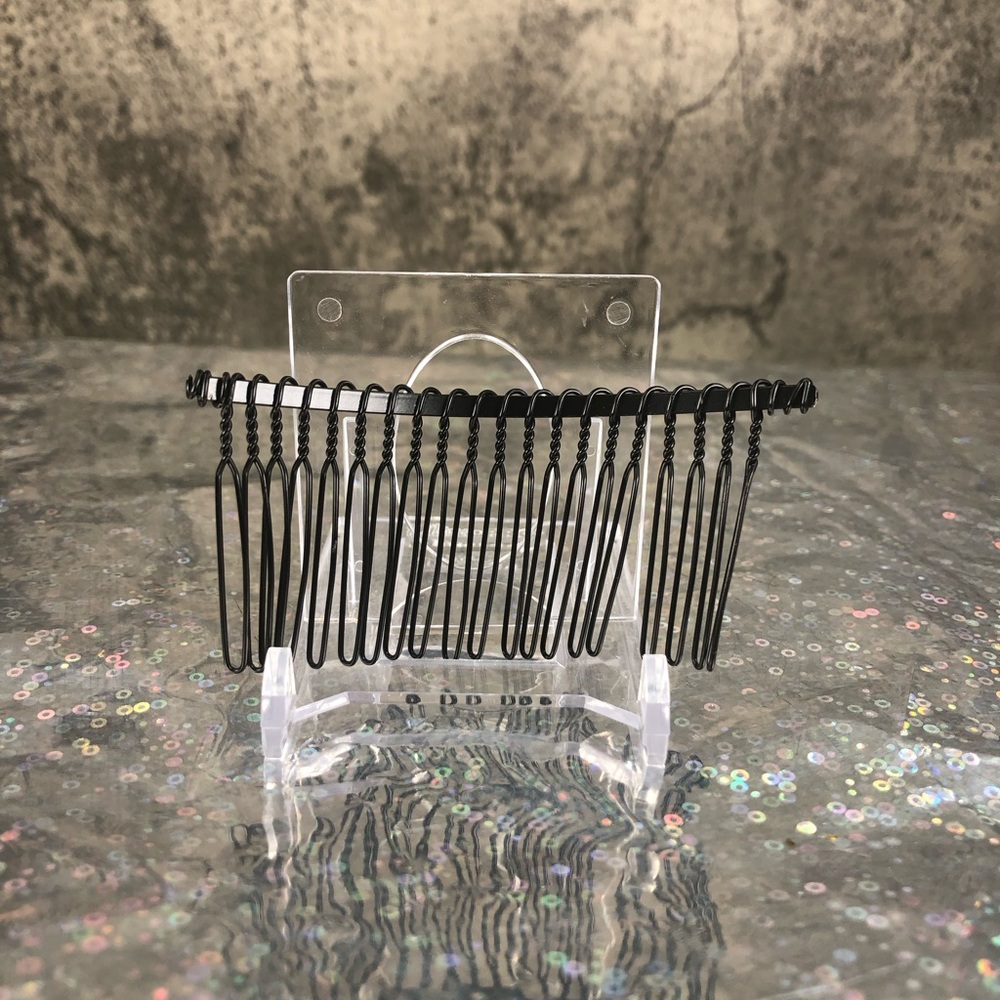 1 Black Fairy Hair Comb ✨